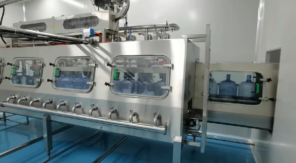 桶装水生产线